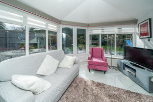 GARDEN ROOM- click for photo gallery